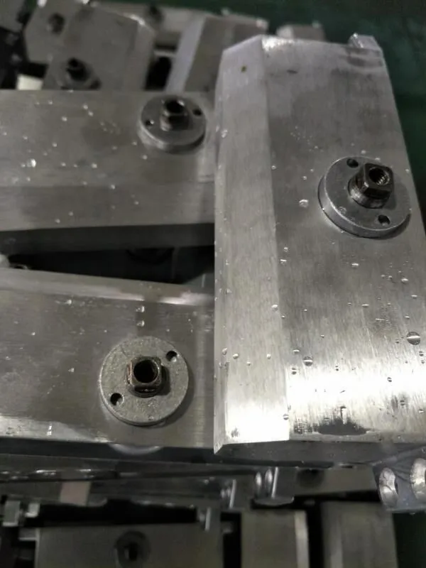 Fire-poor door  closer