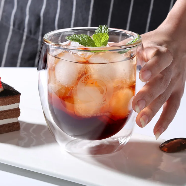 High Capacity Cups Heat Resistant Borosilicate Double Wall Glass Cup with Straw