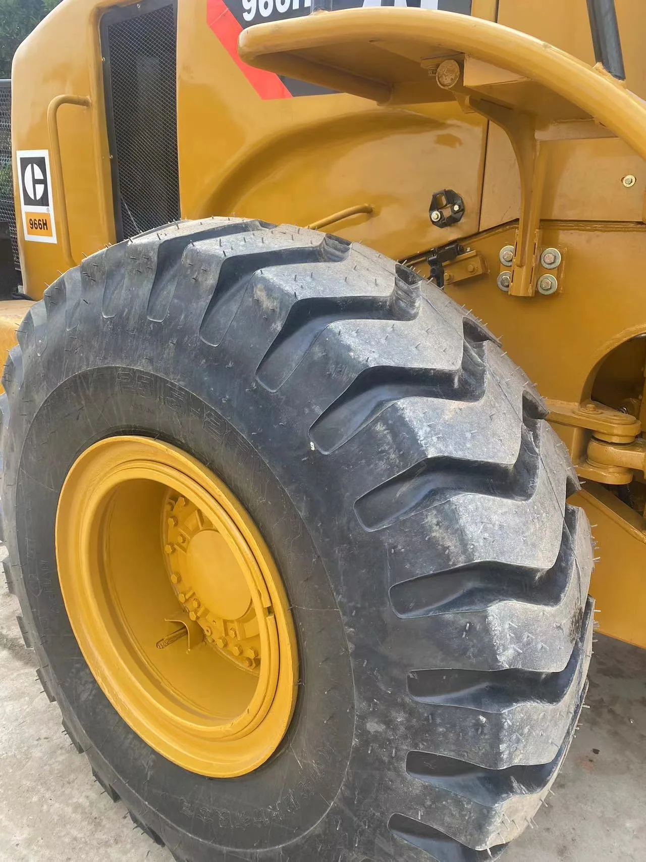 Used Excvavator machinery Front Wheel Loader CAT 966H original Japan made Front wheel loader caterpillar machinery CAT 966H