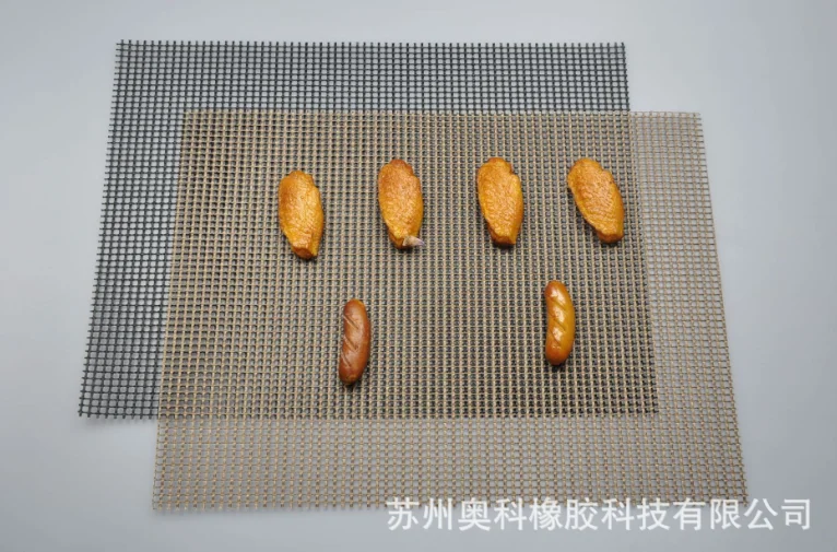 Black or beige color 40 * 30 cm or 40 * 33 cm Non-stick BBQ grill mesh reusable PTFE grill mesh mat Easy to clean