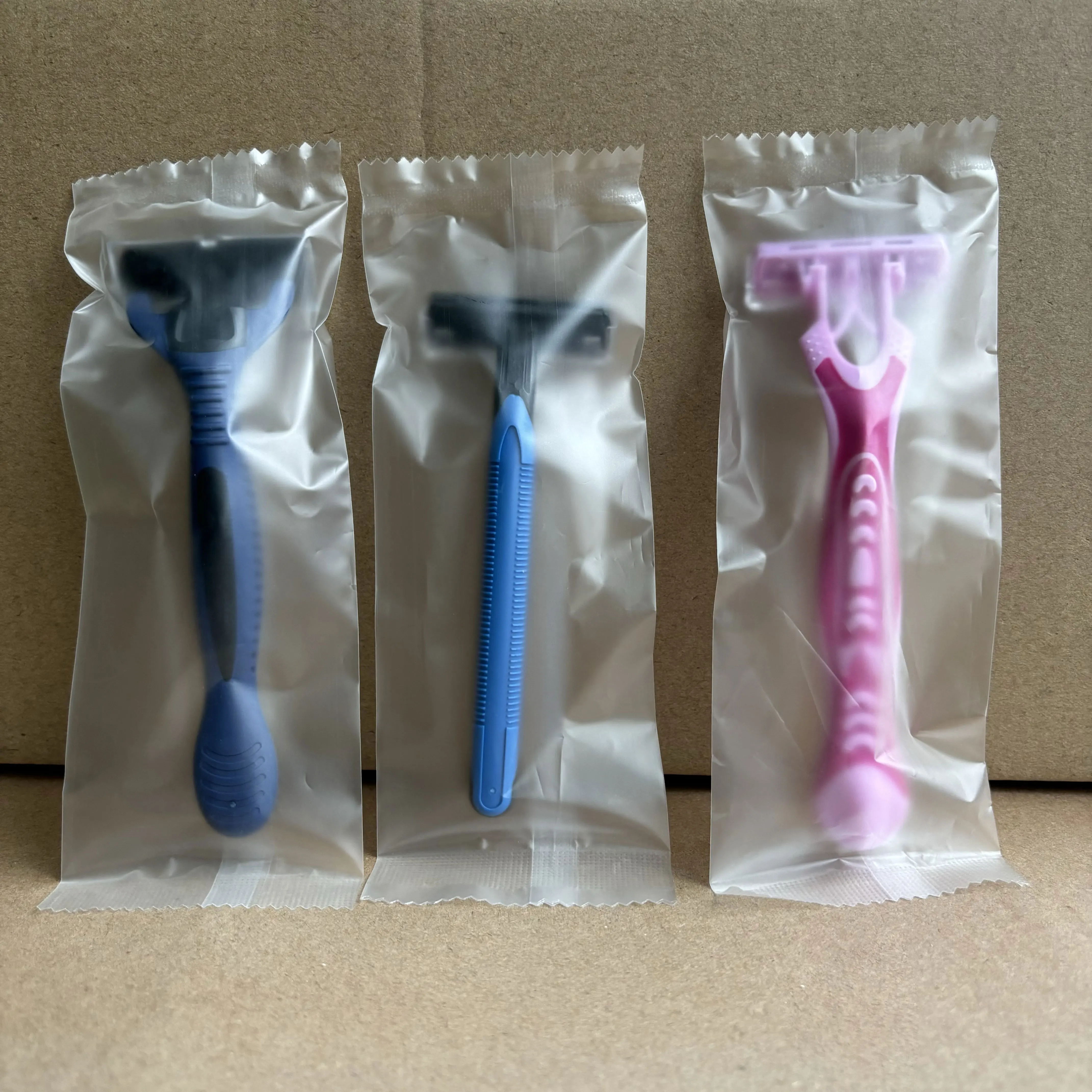 Online Sale of Cheap Disposable Plastic Razors Twin Blade Twin Razer Individually Wrapped Opp Bags Face Body Bikini Underarm Use