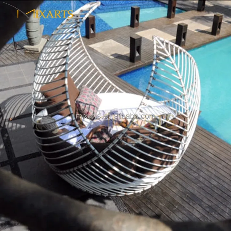 Outdoor Pool Side Furniture Rattan Garden Daybed Sofa