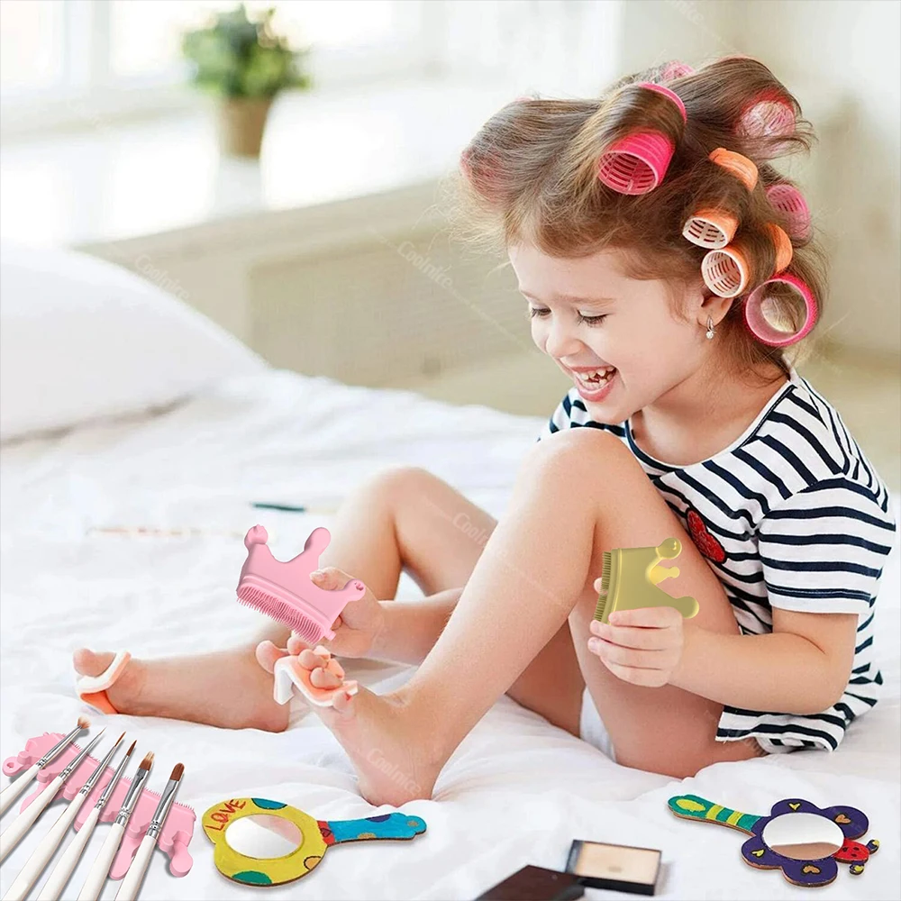 Silicone Finger Separators for Nail Polish Straighteners and Correctors for Overlapping Toes Nail Brush Tools