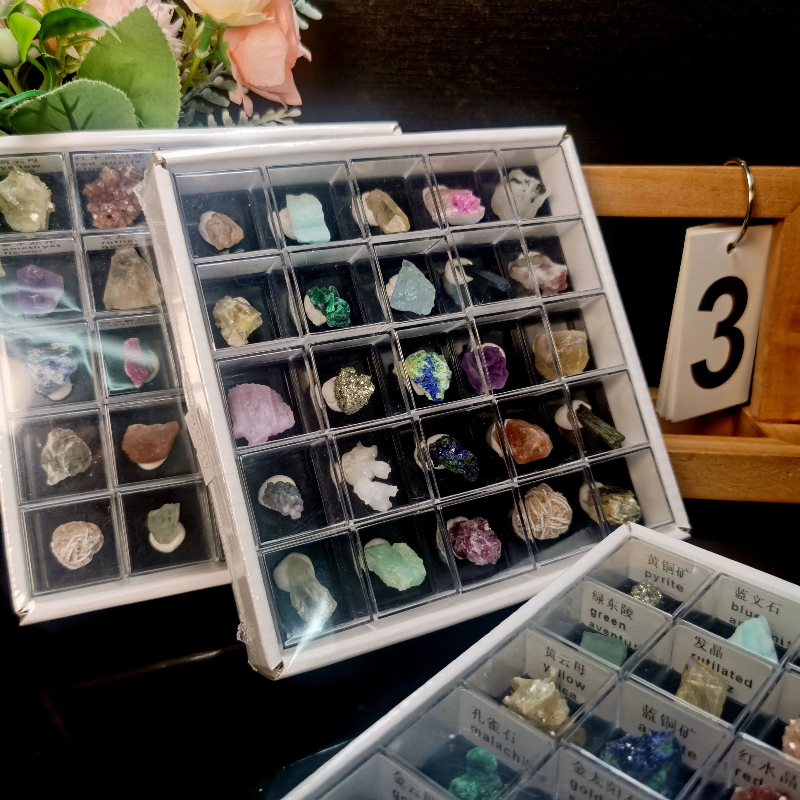 High Quality Natural Rock Stone Healing Raw Rough Mineral Specimen Set Box mineral sample
