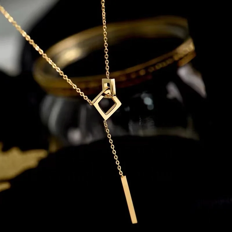 Square Interlocking Necklace Women Minimalist Pendant Titanium Steel Lock Bone Chain Hollow Long Bar Square Tassel Jewelry