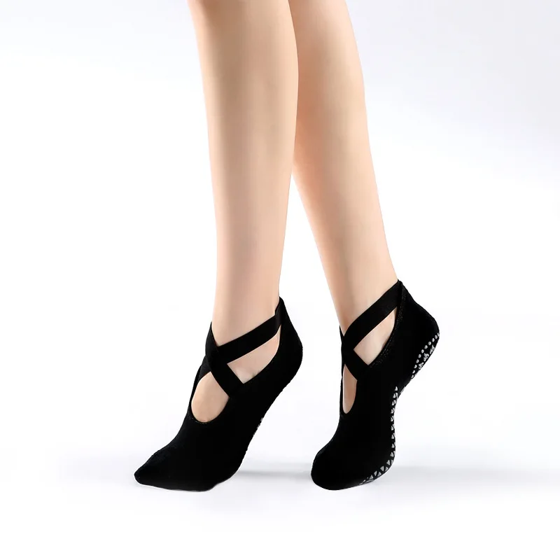 Custom knit socks women cotton autumn and winter style non-slip yoga socks cute socks