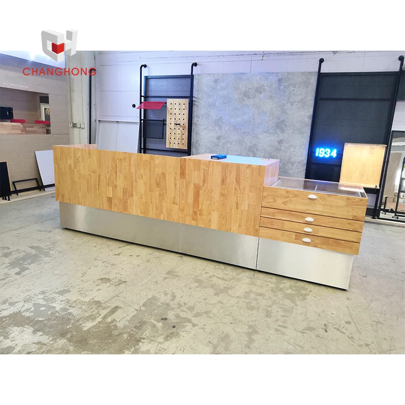 Счетчики кассы комбинированного типа МДФ стойка регистрации с хранилищем Современный дизайн магазина для одежды