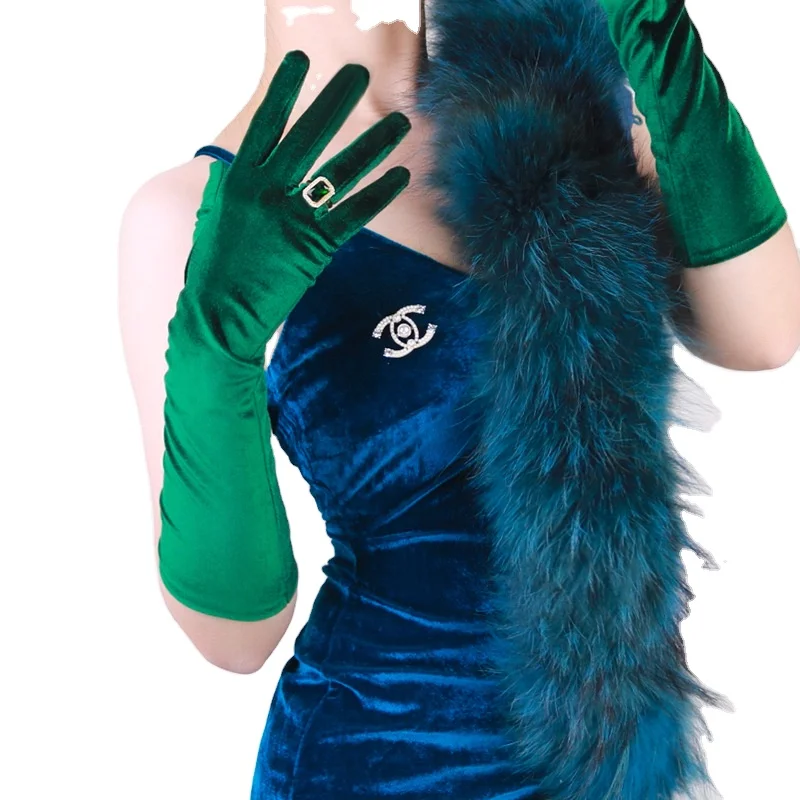 Женские бархатные перчатки