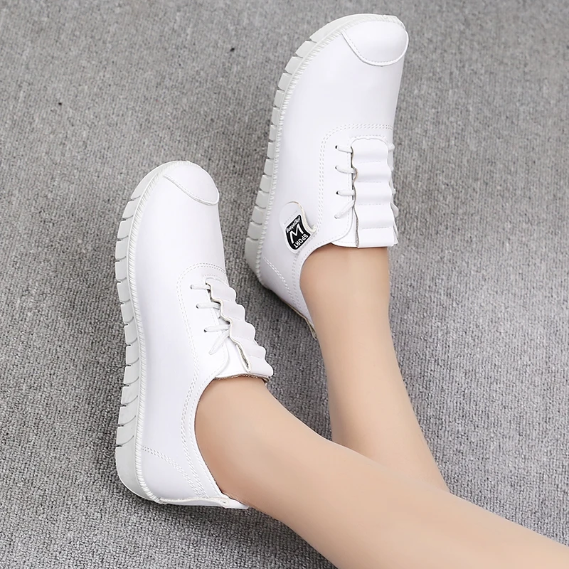 China wholesale Spring Pu Sneakers Comfortable Flat Custom Logo Casual White Shoes Womens