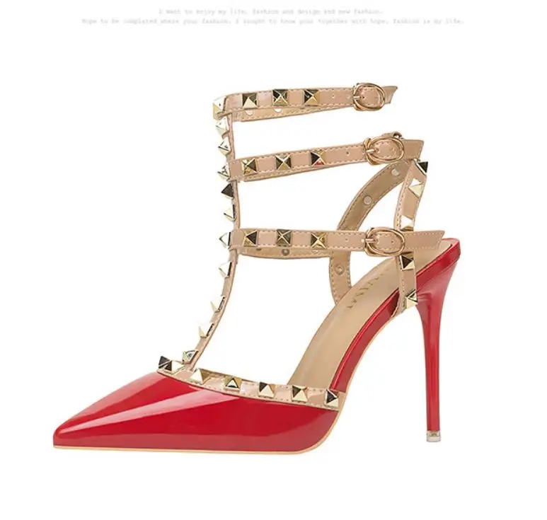 Новинка; Zapatos Para Mujer; Модная обувь на высоком каблуке; Минимальный заказ; Индивидуальный логотип; Шикарные заклепки; Пикантные модные туфли с шипами для женщин; Обувь ночного