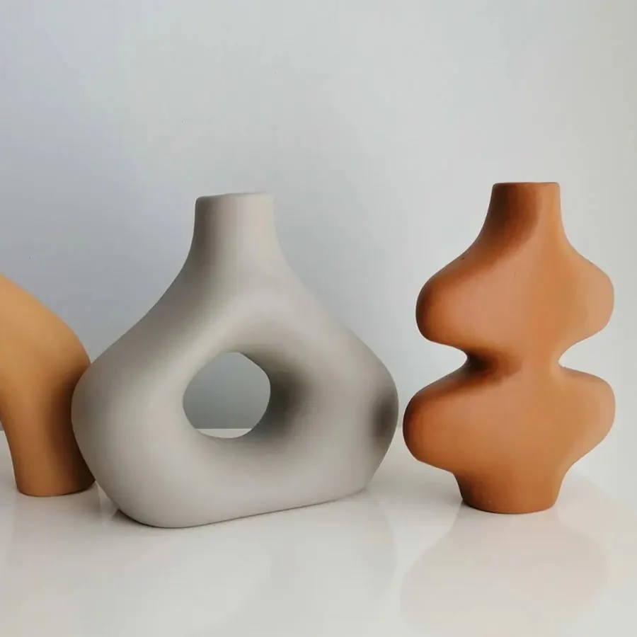 Nordic Style Creative Art Porcelain Flower Vase Small Rustic Tall Antique Matt Glaze Ceramic Home Decor for Weddings