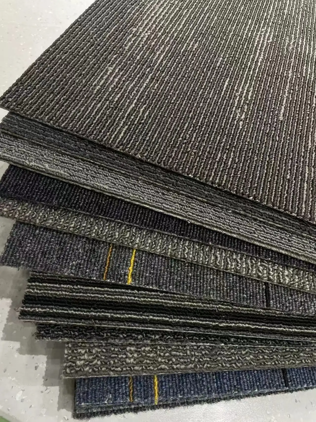 Modern Quality Commercial Office Decorative PVC Nylon Carpet Tiles Popular Fashion Psychedelic Carpet Tile for Home Floor Use