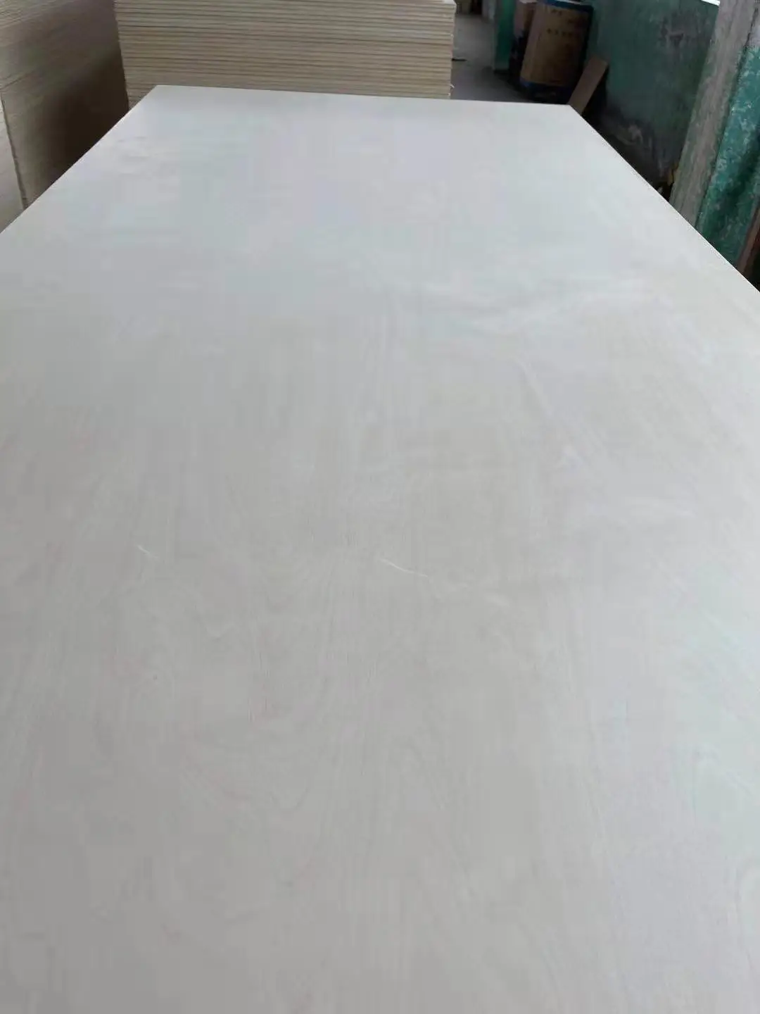 Luli Hot Sale 12mm 15mm 18mm Plywood 4*8 oak okoume bintangor Natural veneer faced birch Plywood Board For Furniture Manufacture