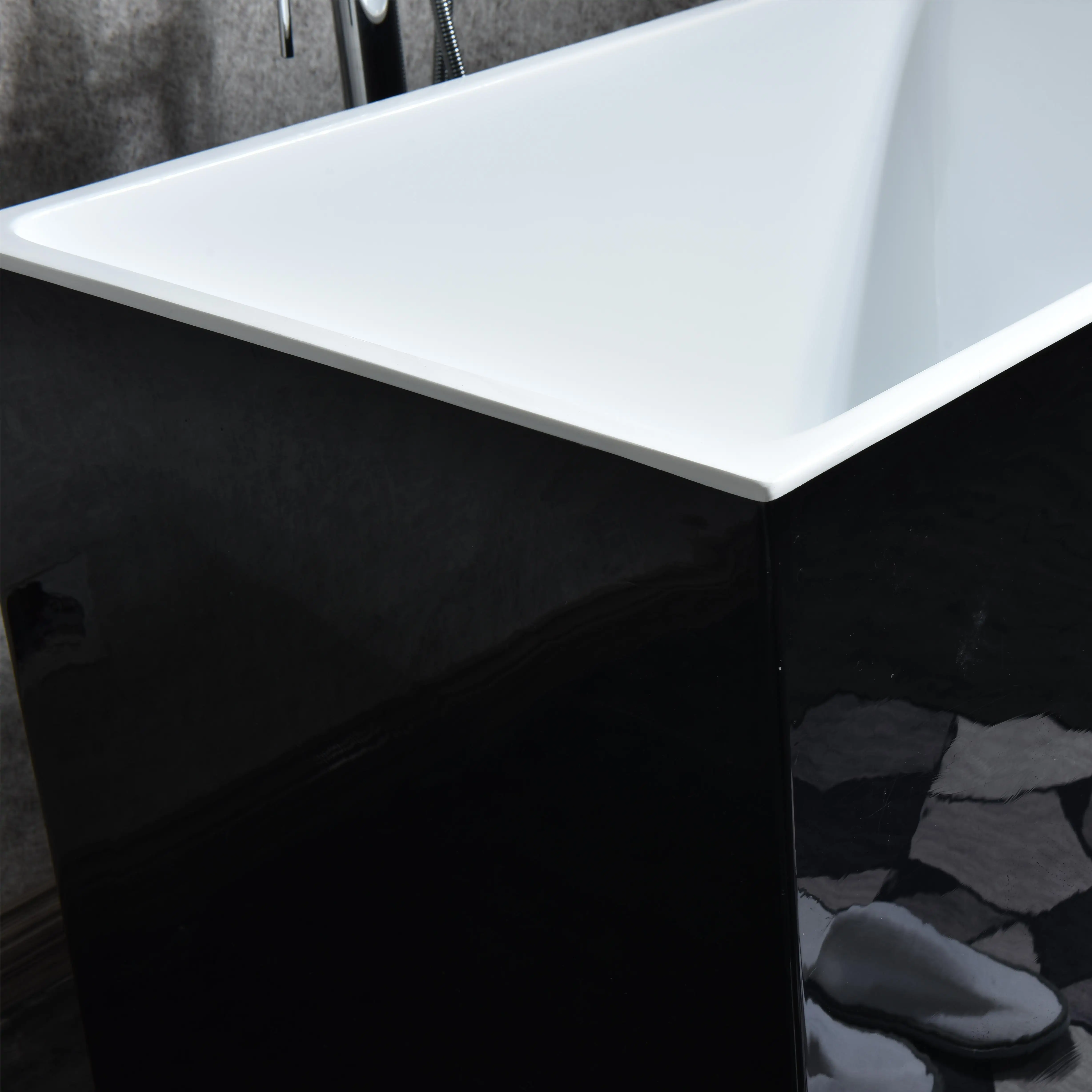 China Wholesale Freestanding Acrylic Black  Bath tub indoor Bathtubs  Deeping Soaking Baths