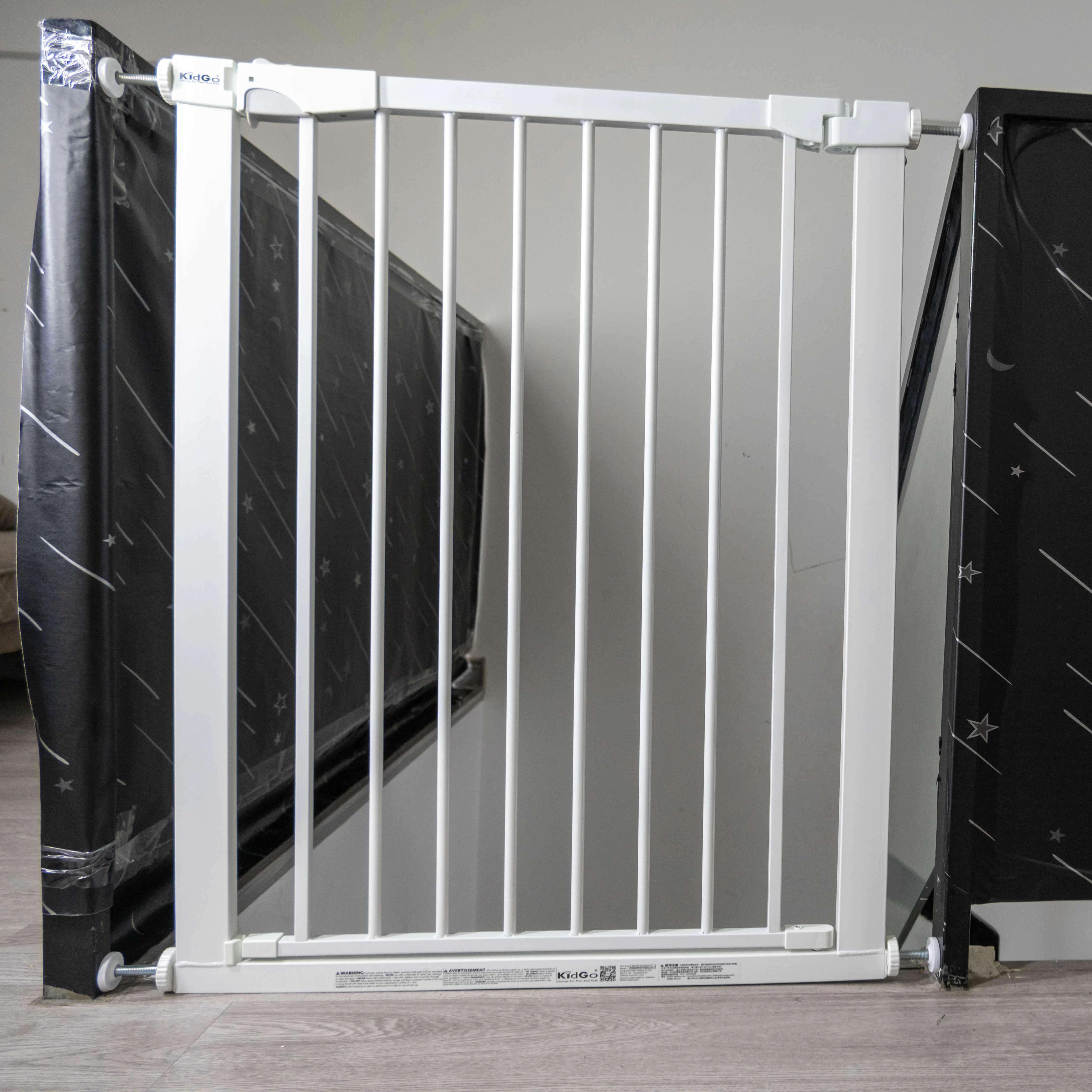 AiLiKEA PLANT HOT SALE OEM&ODM CUSTOMIZED Hot Baby Safety Product Child Proofing Metal Fence Door Gate