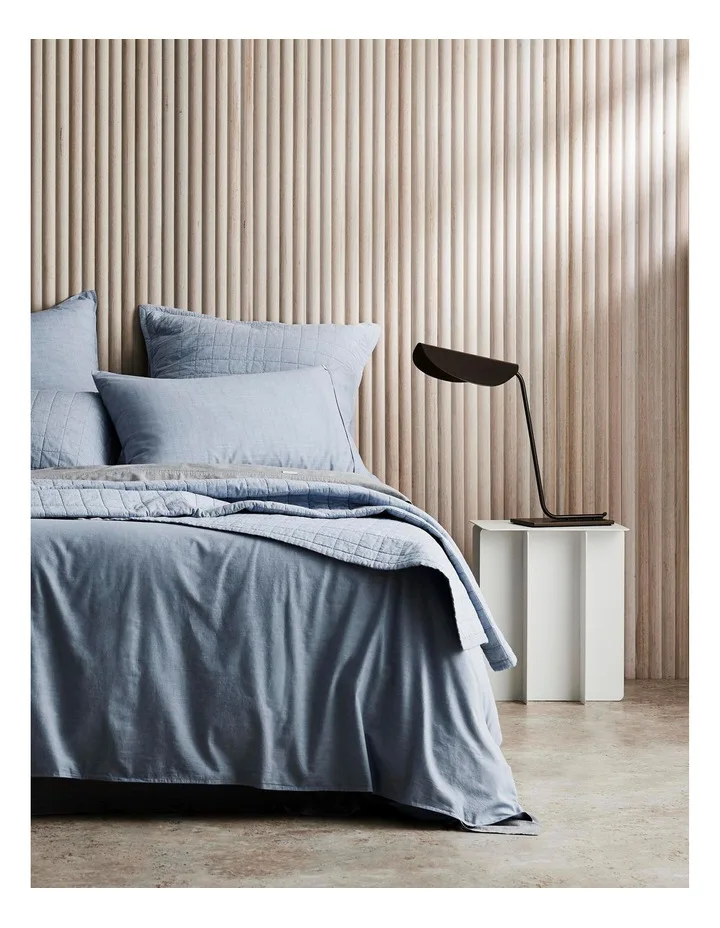 
Finest Quilting Home Collection Soft Silk Filling Bed Cover Bed Spread 
