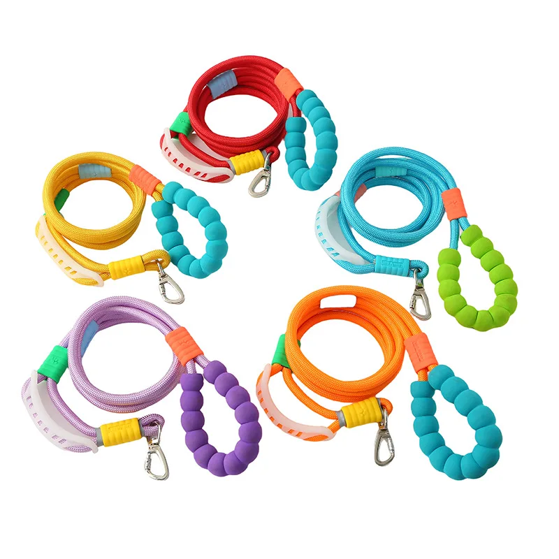Customizable stylish color round pet dog nylon leash with soft foam handle and multiple adjustment ways
