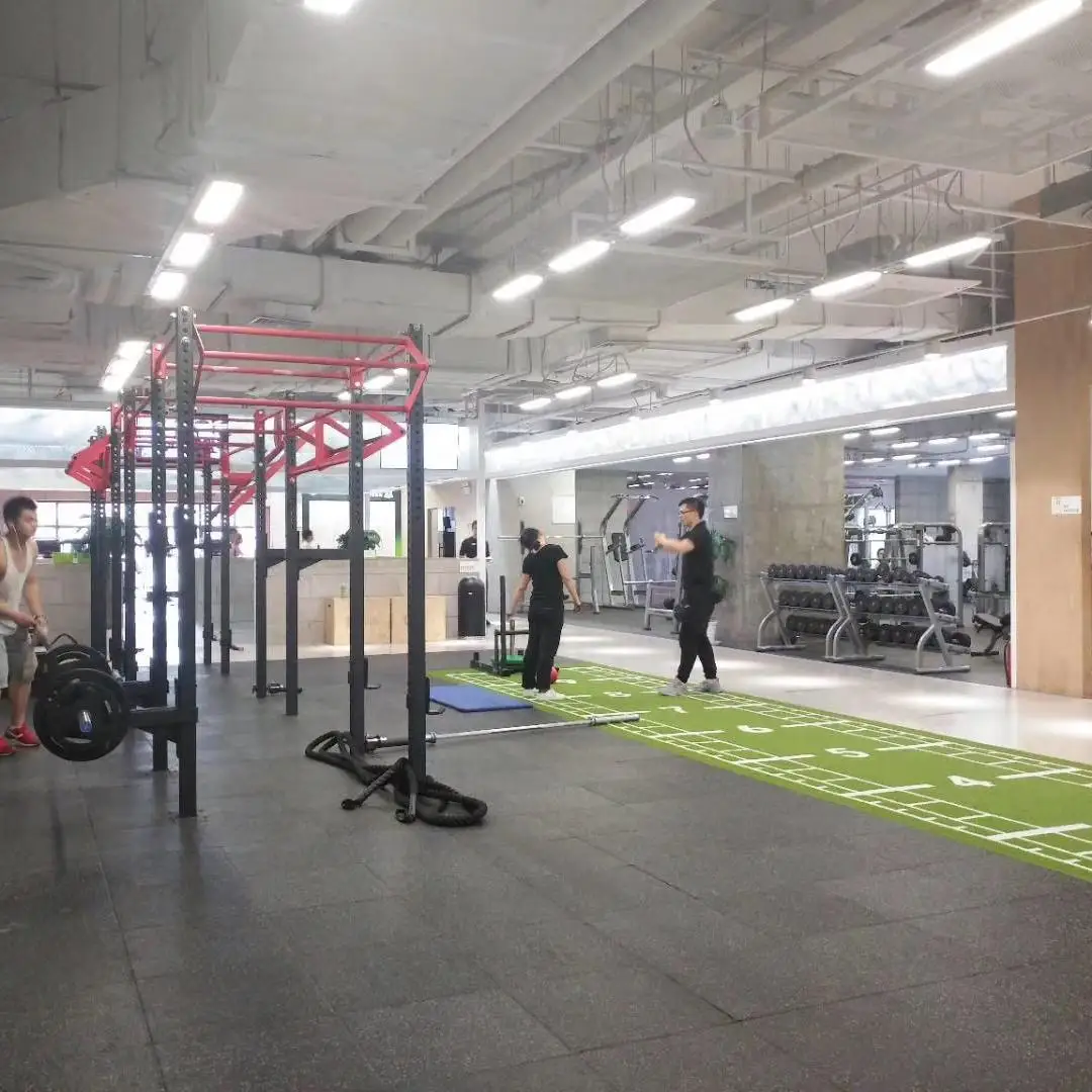 50CM*50CM*20MM Ecofriendly Uv Coating Waterproof Interlocking Tile Heavy Duty Rubber Floor