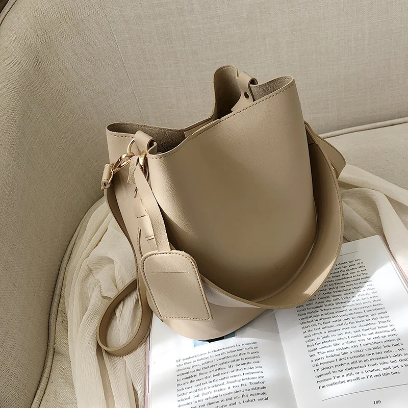 Casual Wide Strap PU Leather Crossbody Bag Large Capacity Luxury Bucket Bags Women Handbags Shoulder