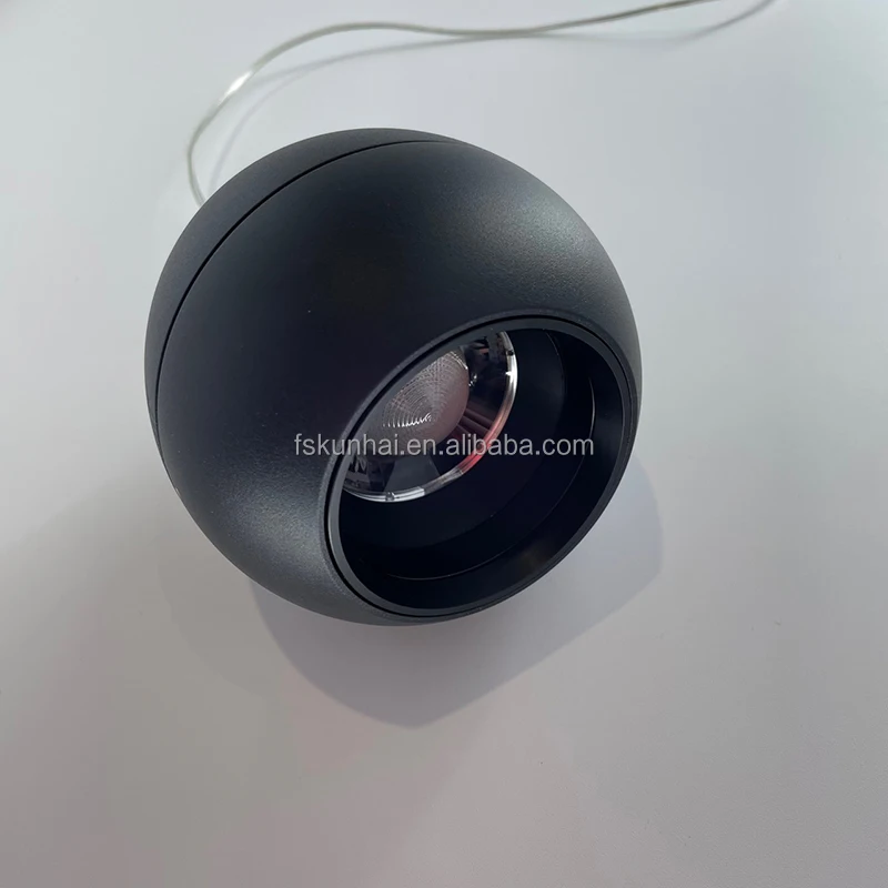 Aluminum chandelier with adjustable focal moment spotlights installed by LED suspension line KH-HJ-TJDY