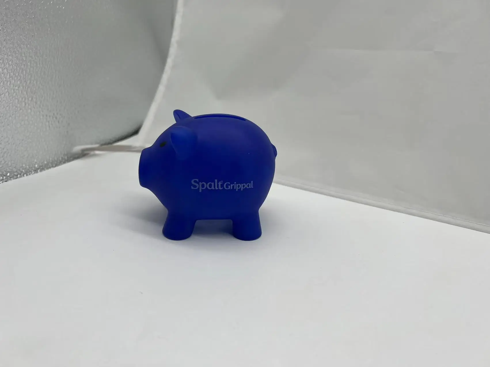 2022 hotsale cheap gift lovely alcancias cash box for children