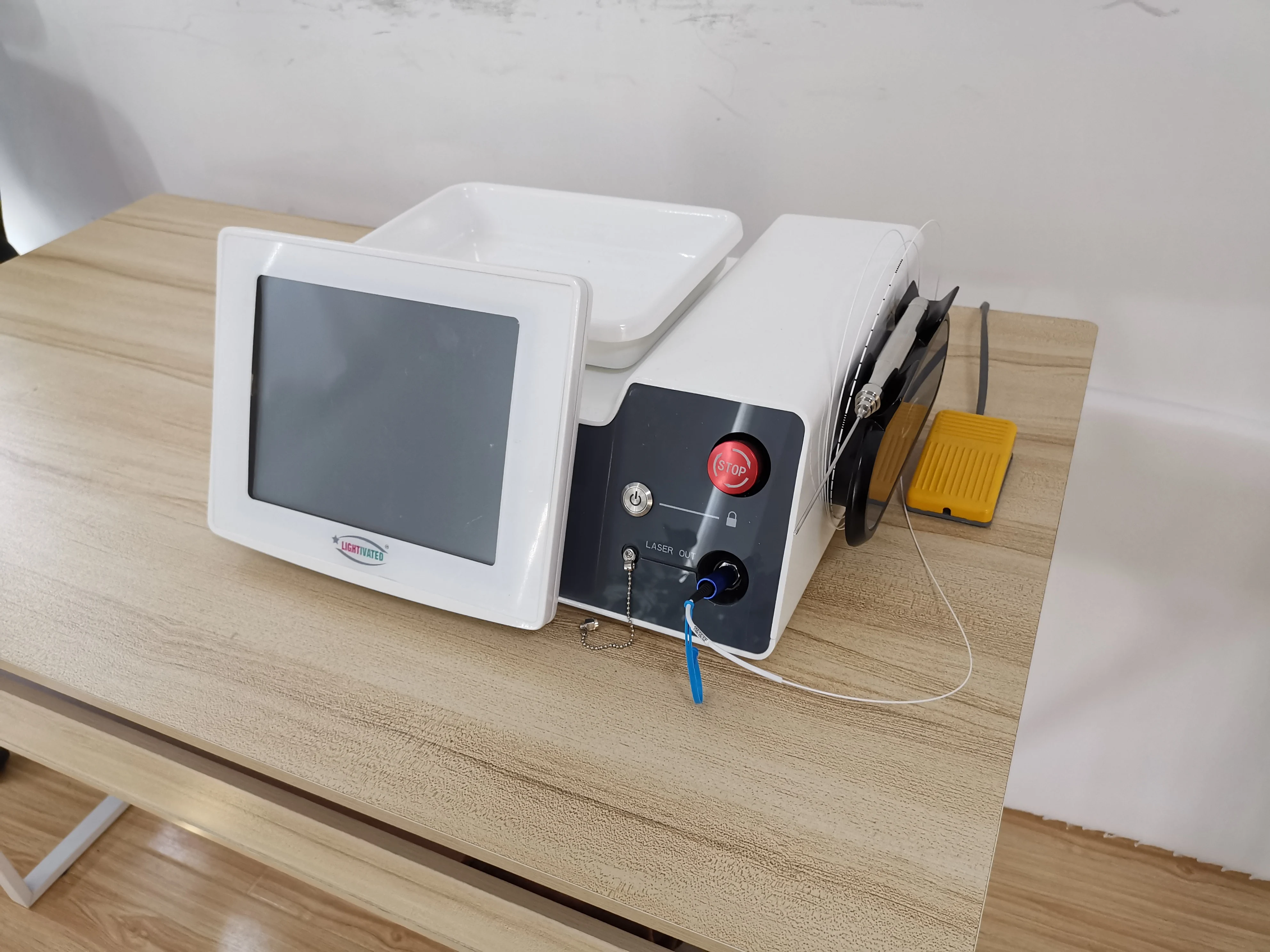 Hospital Use Laser Hemorrhoid Anesthesiologist Doctor Proctoscope 980 1470nm Equipment