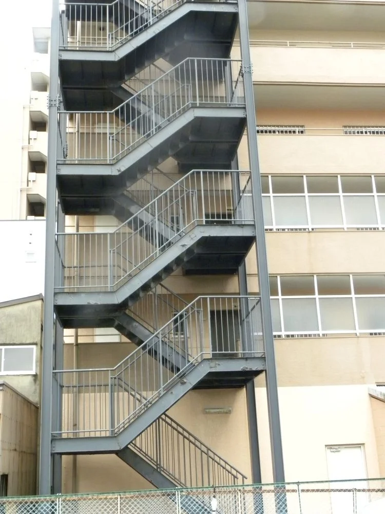 Industrial Outdoor Staircase Metal Stairs Non-Slip Carbon Steel Staircase