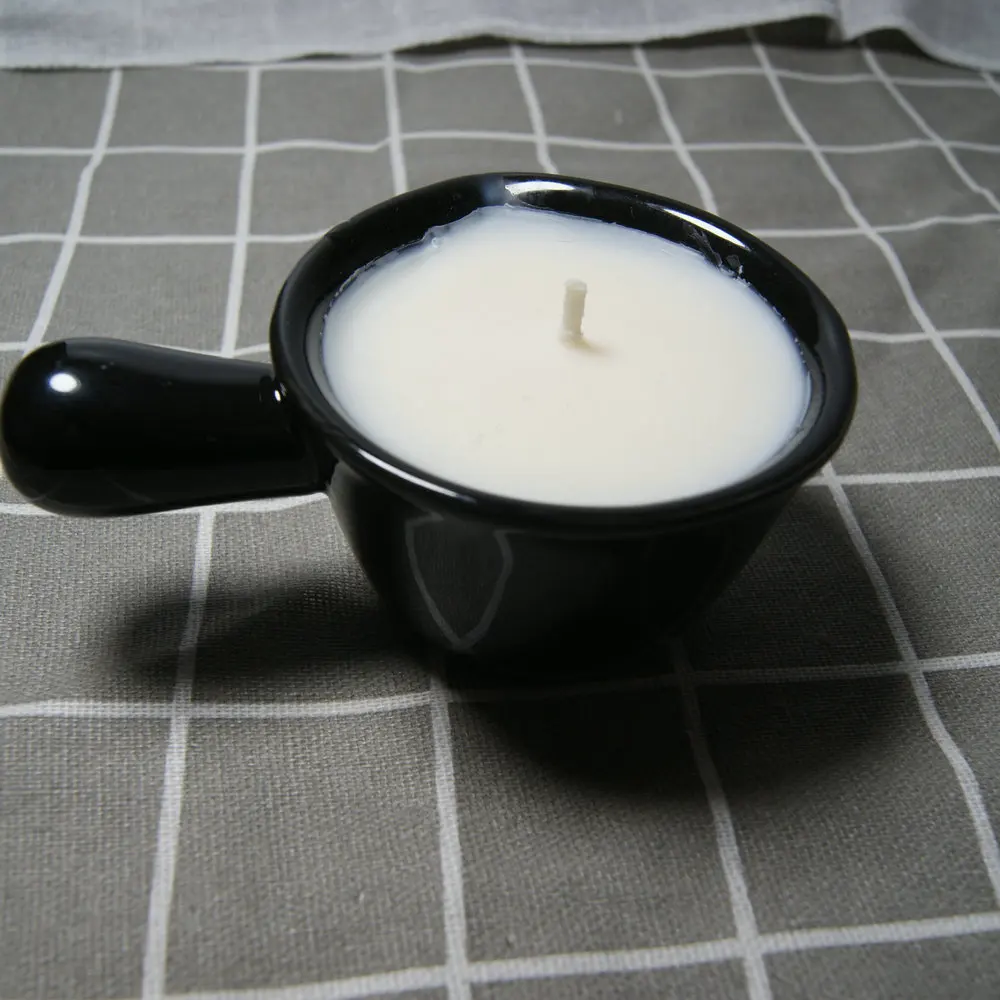 Customized  logo Natural soy wax Scented Essential Oil Massage Candles for relax