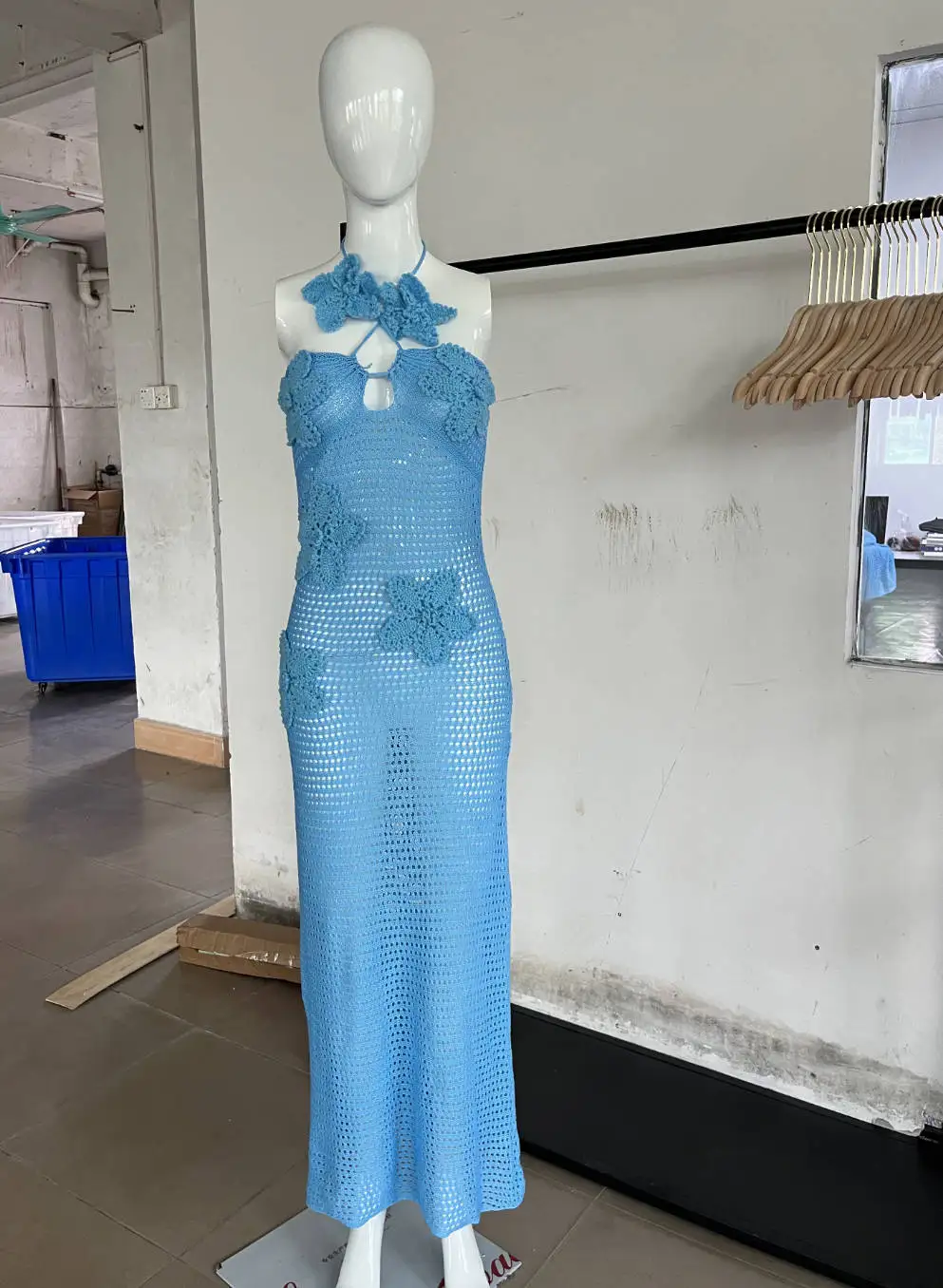 GX0520 Fashion Summer Mature Women Sexy Knitted Maxi Dresses Halter 3D Flower Elegant Beach Long Crochet Dress