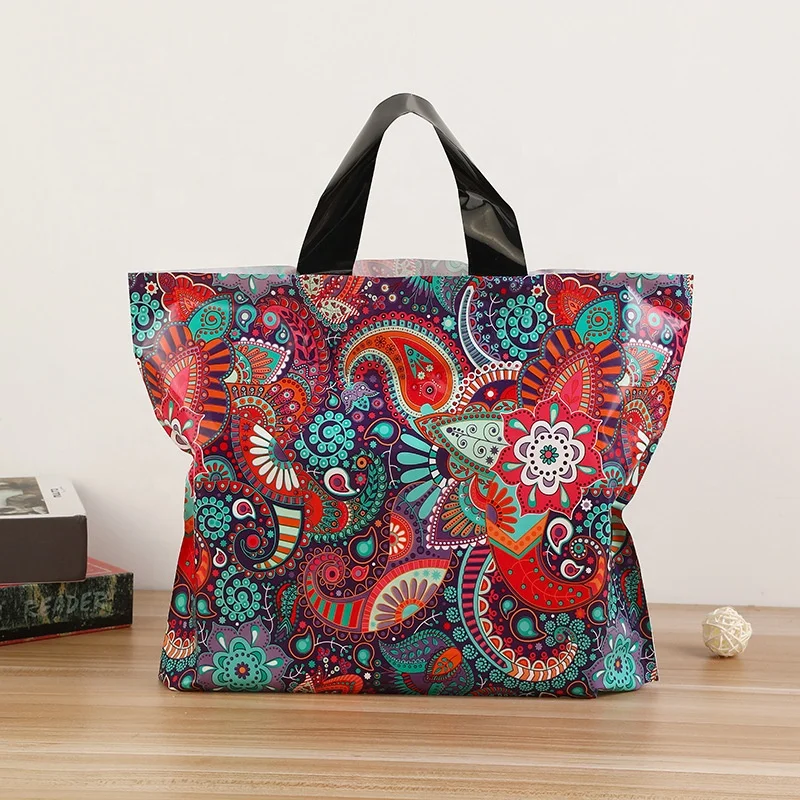 High Quality Custom Logo Printed Soft Loop Plastic Shopping Bag Clothing Shoes  bags for packaging  Retail Store