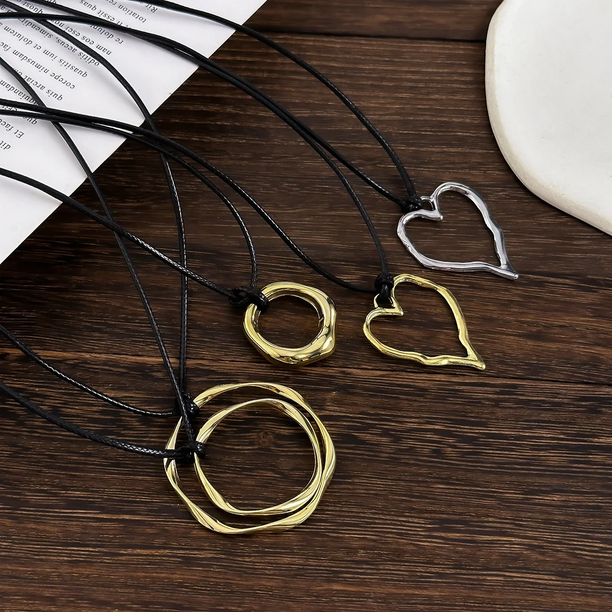 SEPT Vintage Personality Big Heart Pendant Necklace For Women Geometric Charm With Wax Line Necklaces