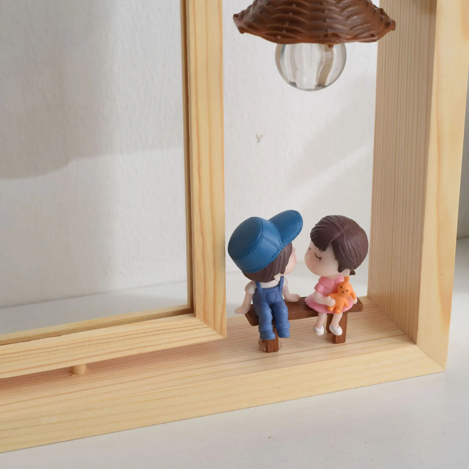 Wooden rotating photo frame Double-sided rotating couple photo frame decoration creative 6-inch pine photo frame desktop set