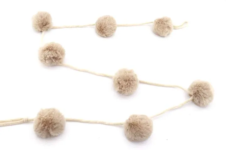 Valentines Party Gifts Wall Christmas Ball Hanging Decoration Brown Ball Banners Pom Pom Wool Felt Balls Garland