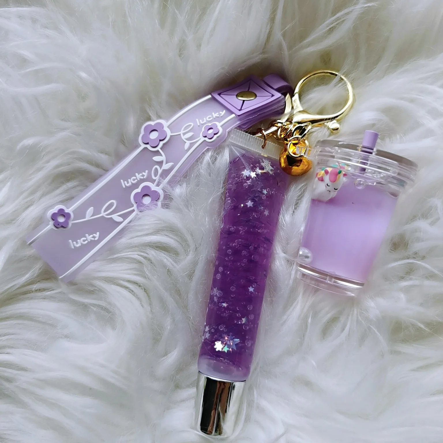 2023 Hot Mini Cute Milk Tea Bottle Lip Gloss With Animal Keychain Moisturizing Lip Gloss Oil Kids Lip Gloss Balm
