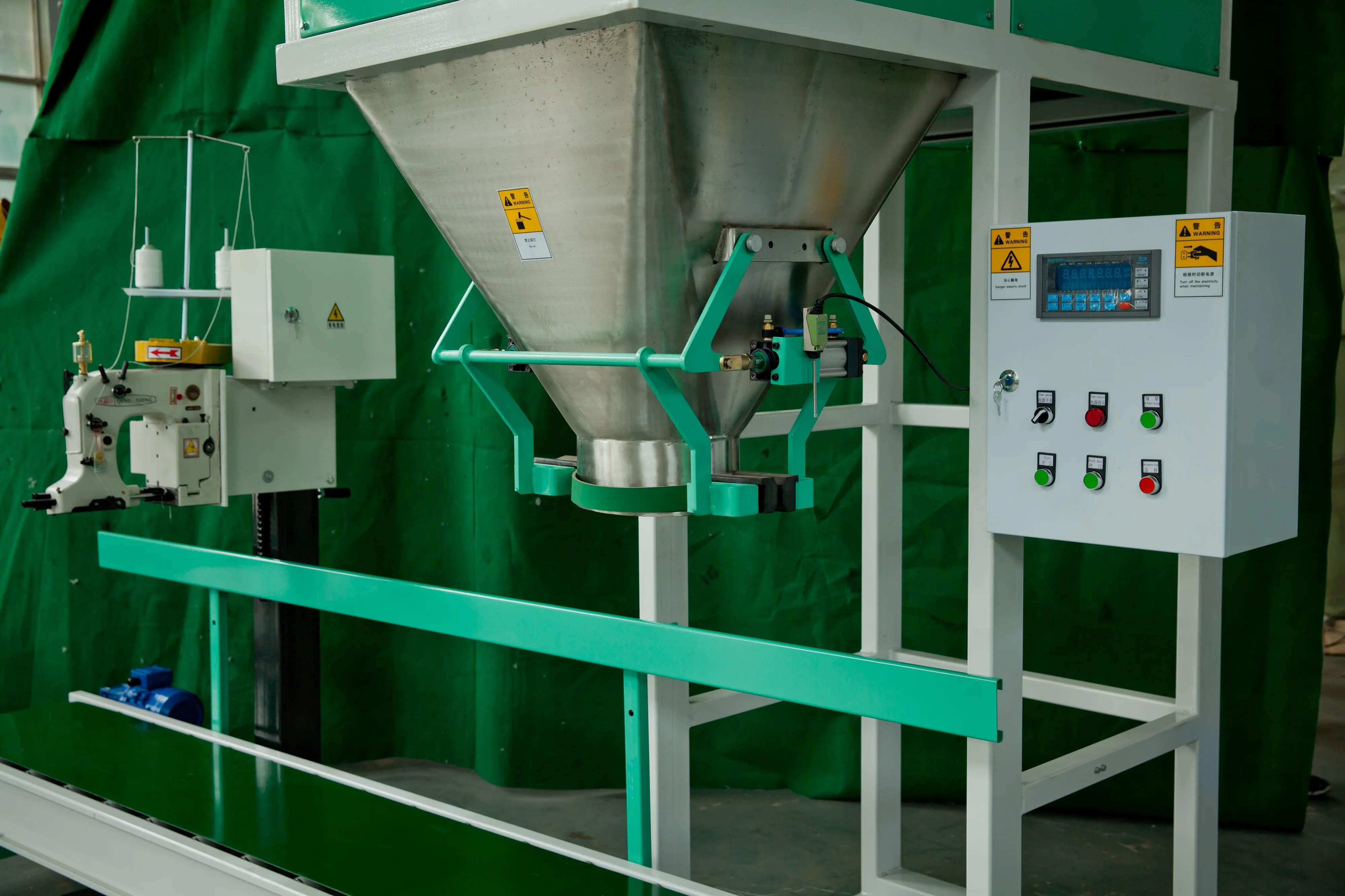 Bag infeed system Tag dispenser Sewing line with synchronized bag top chain conveyor premade tag application device