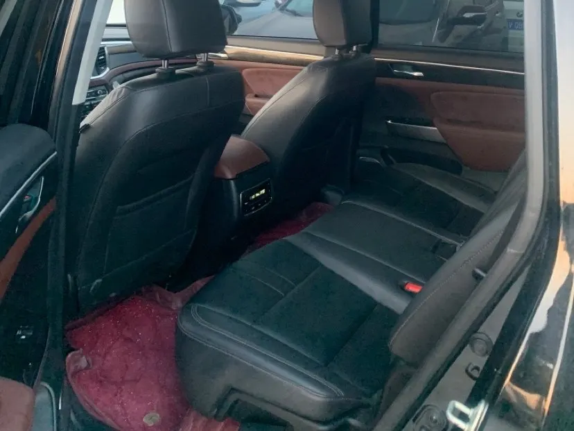 Wholesale sales For Trumpchi GS8 2017 320T two-drive luxury Zhaopin edition (seven seats) boutique  cars 7 seats for sale