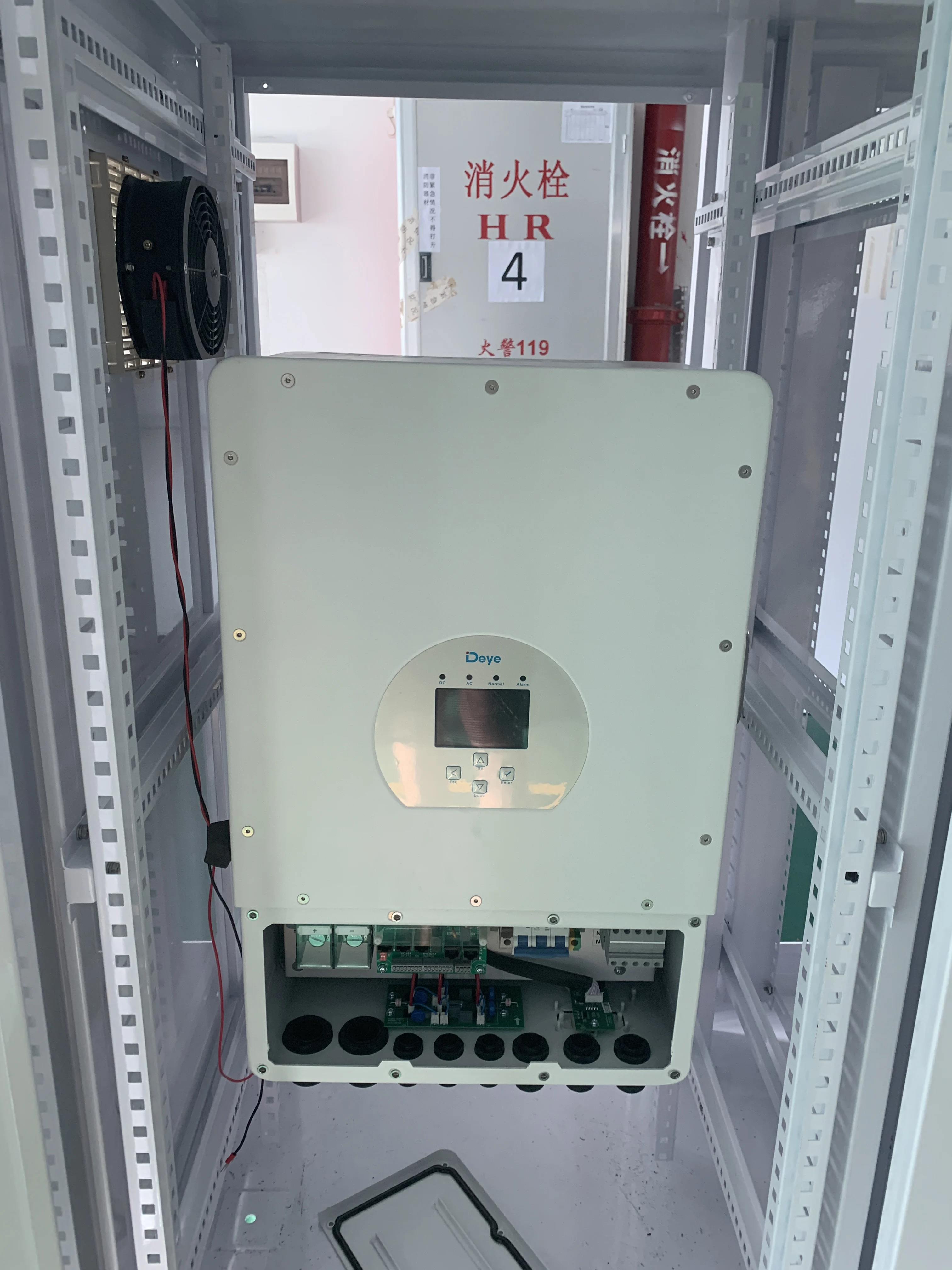 sun-10k-sg04lp3-eu Deye Hybrid Inverter Manufacturers 8KW 10KW 12KW Power System Three Phase Deye Hybrid Solar Inverter