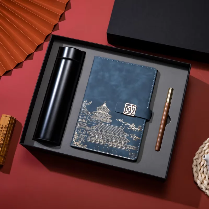 2024 Luxury fashion design a5 hardcover notebook gift set wholesale custom logo design notebook with pen