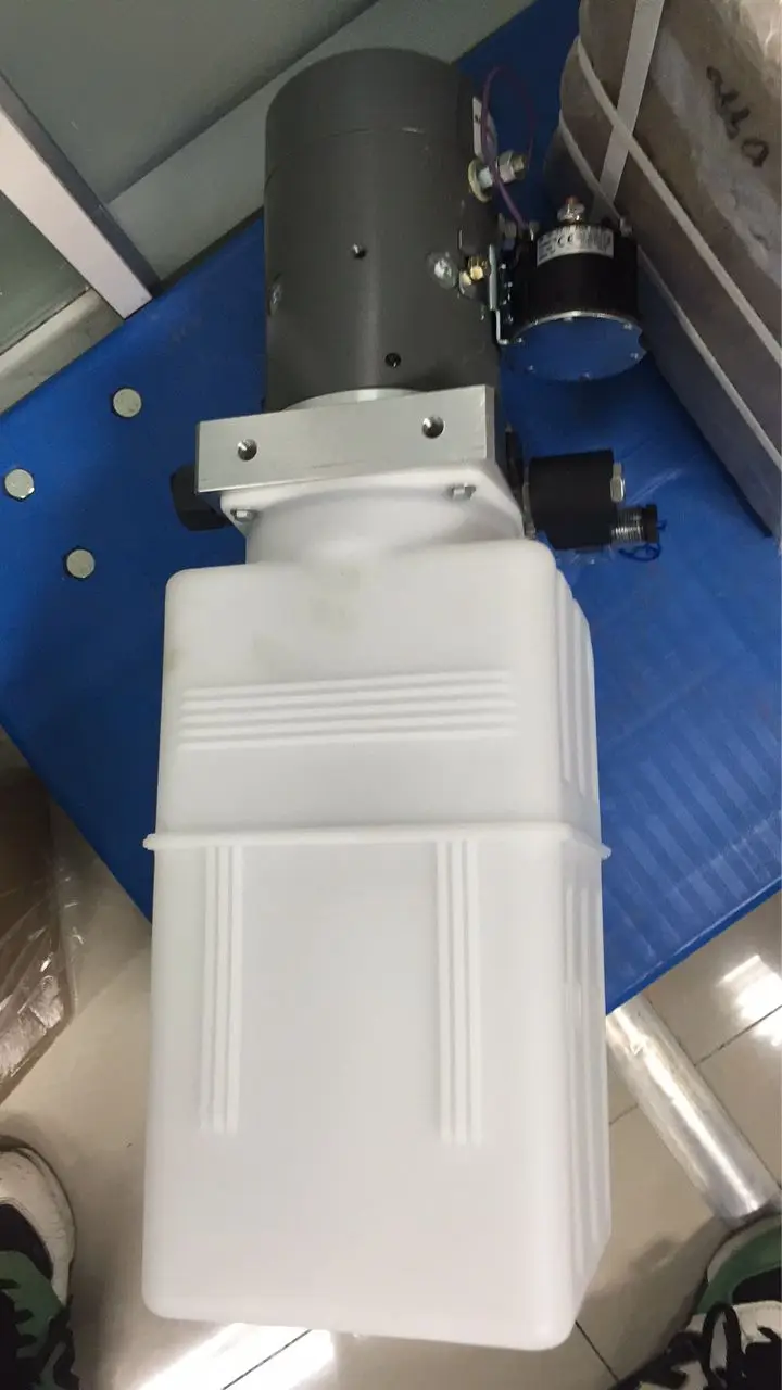  Tank 8L poly