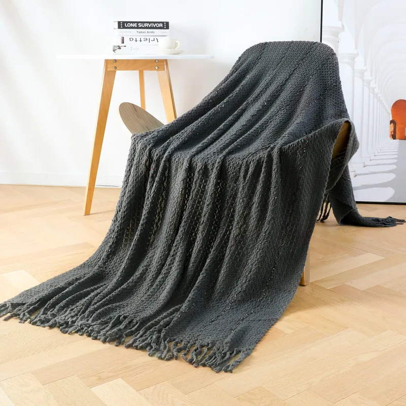 Nordic Luxury Ribbed Winter Cotton Polar Knitted Greenhouse Adult Solid Colour  Thermal Insulation Knitted Blanket With Tassel