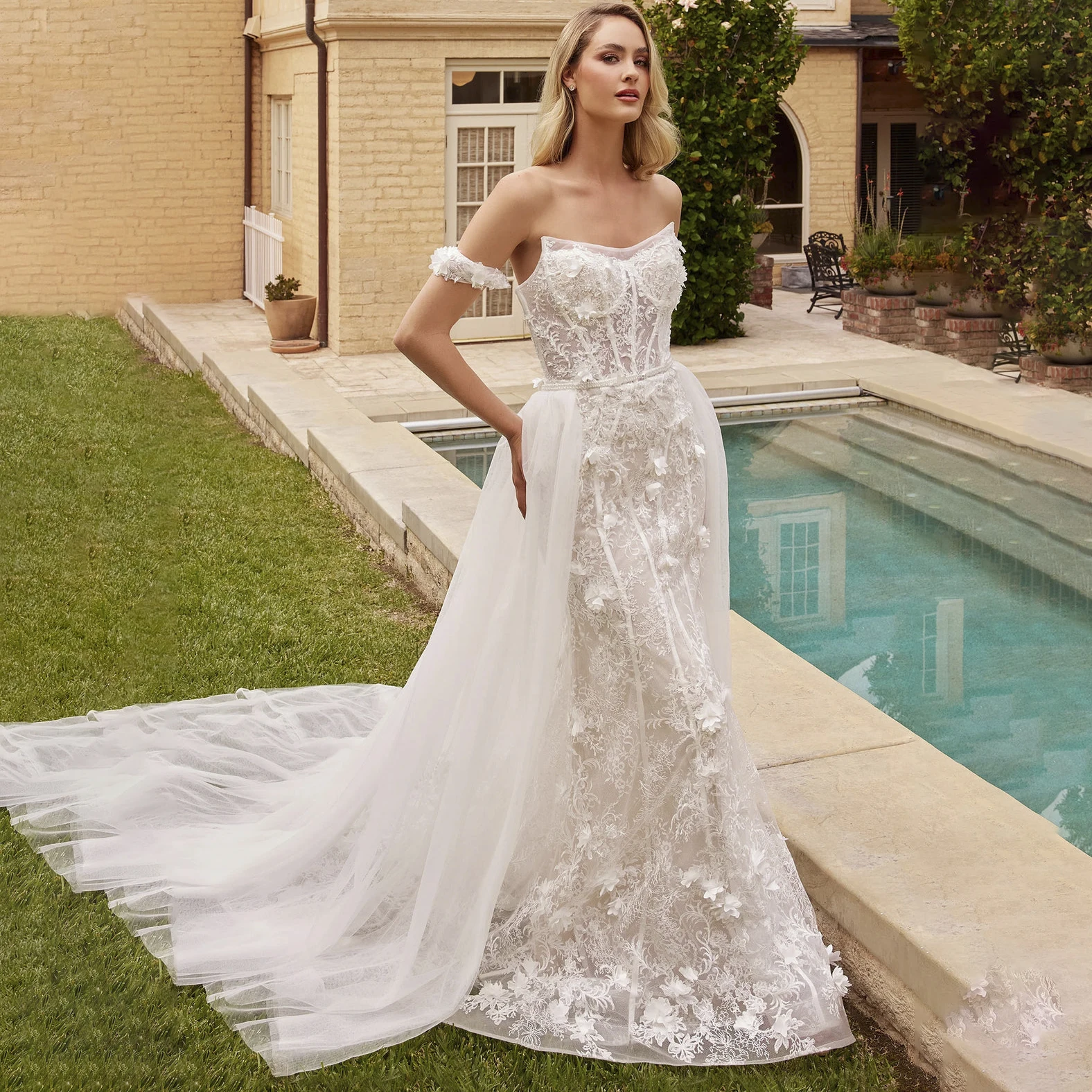 MANYLIYA Fashion design lace embroidery beautiful high end wedding dress Flare Bridal Fitted Gown with Removable Skirt