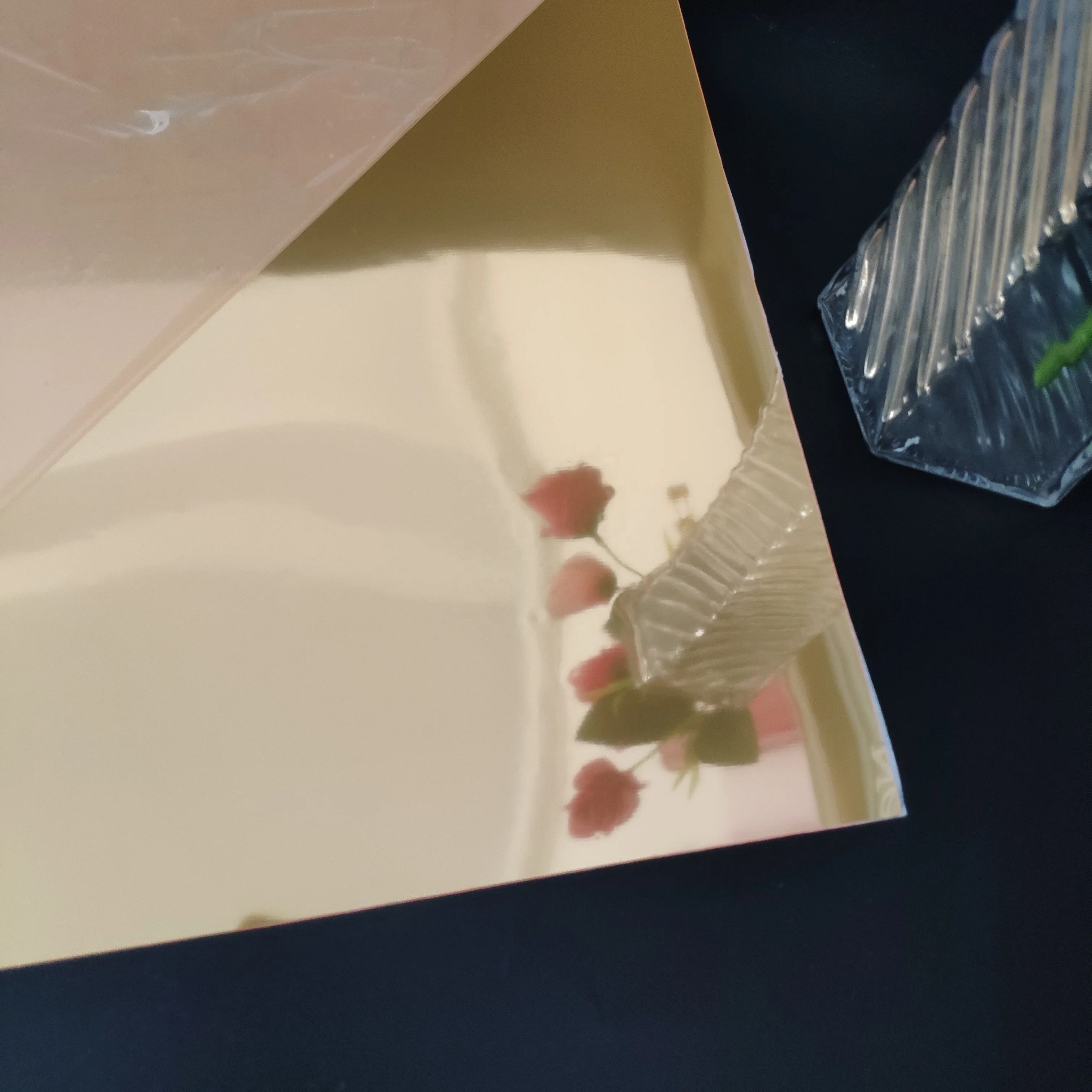 Self-adhesive flexible plastic gold mirror for wedding decoration