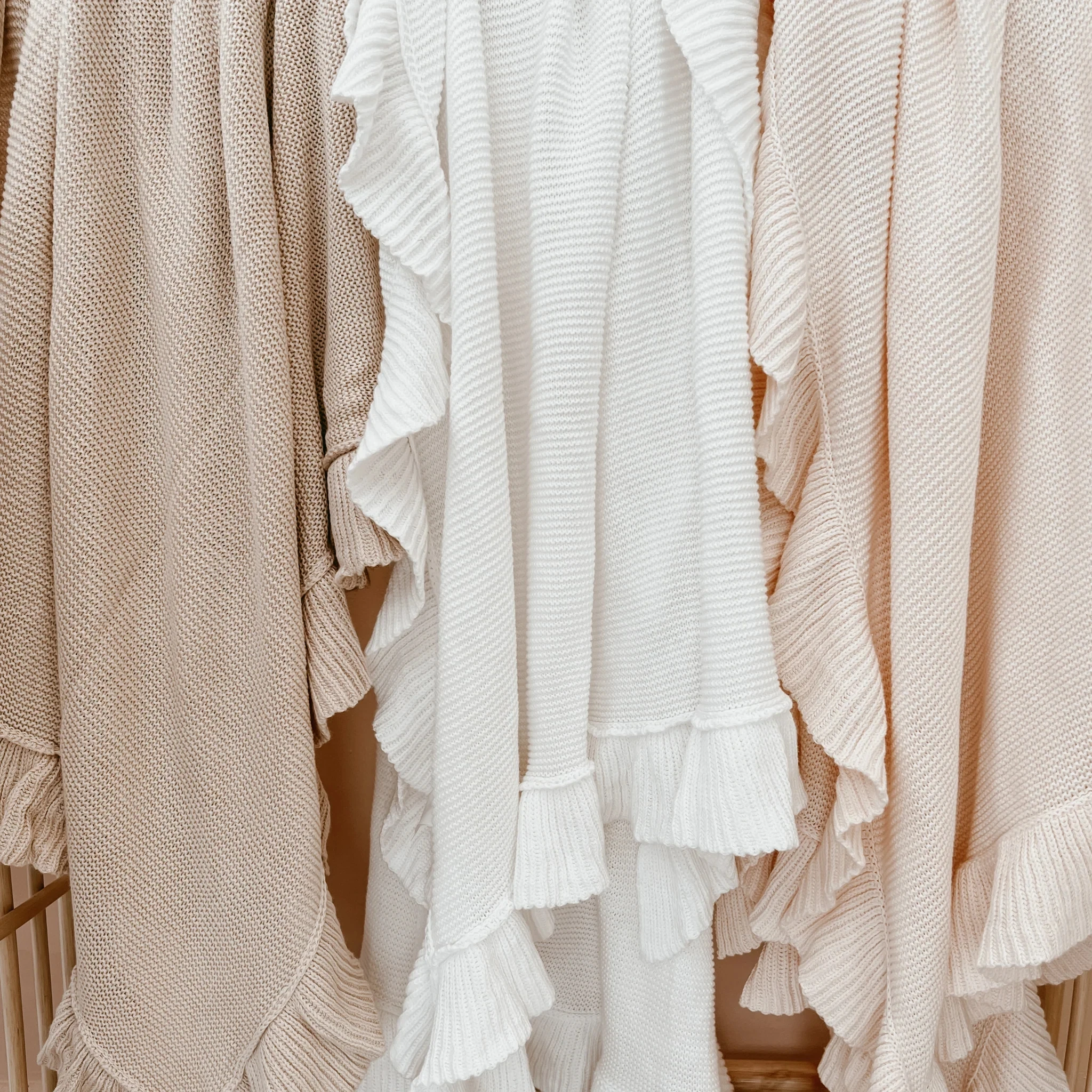 100% хлопковое мягкое Вязаное детское трикотажное одеяло с оборками для новорожденных