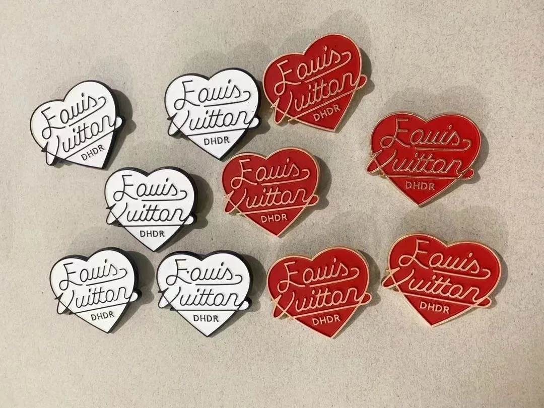 Custom Enamel Brooch Pin Badge 3d Round Lapel Pin with Safety Pin