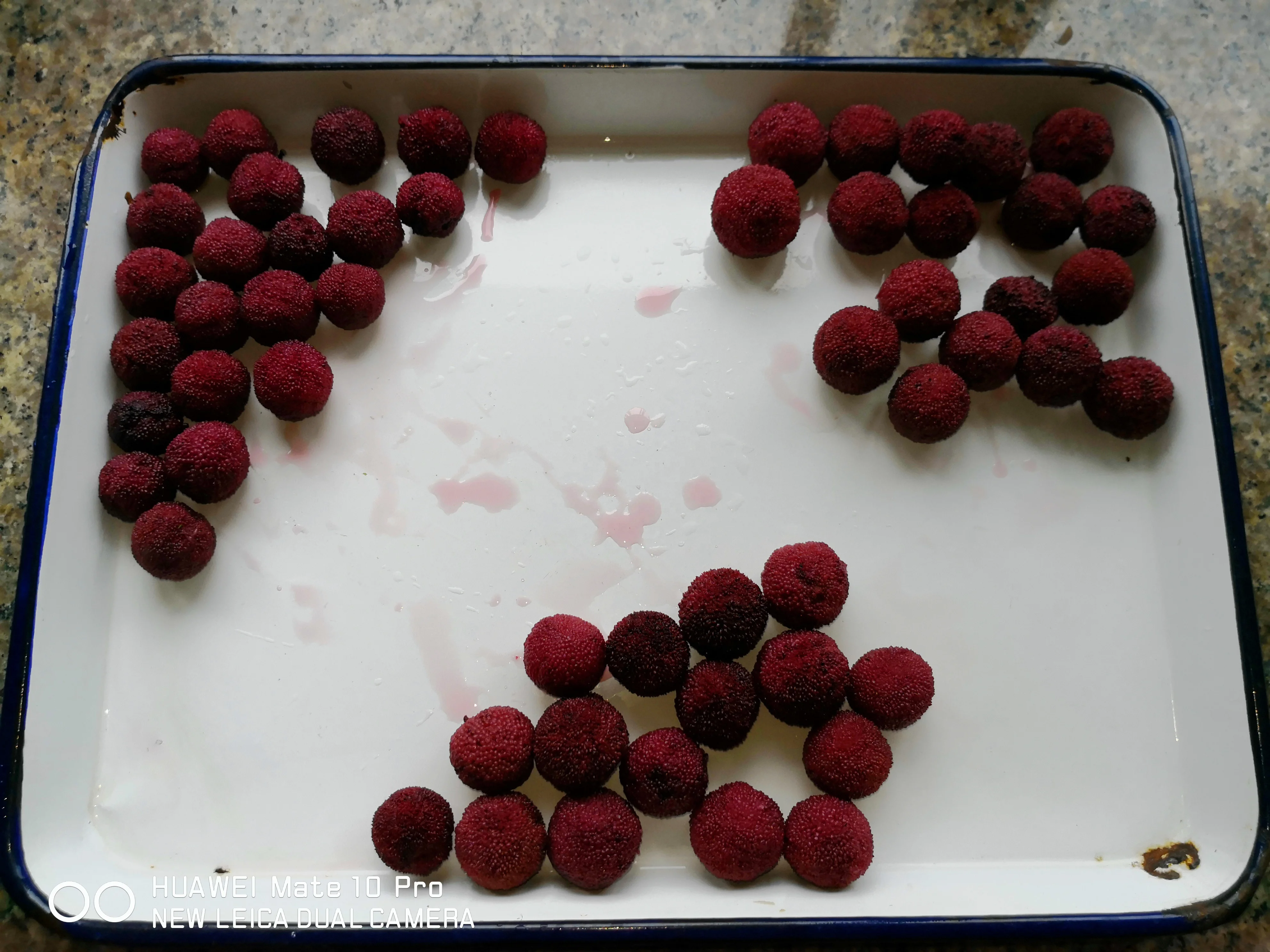 Консервированный арбутус в сиропе