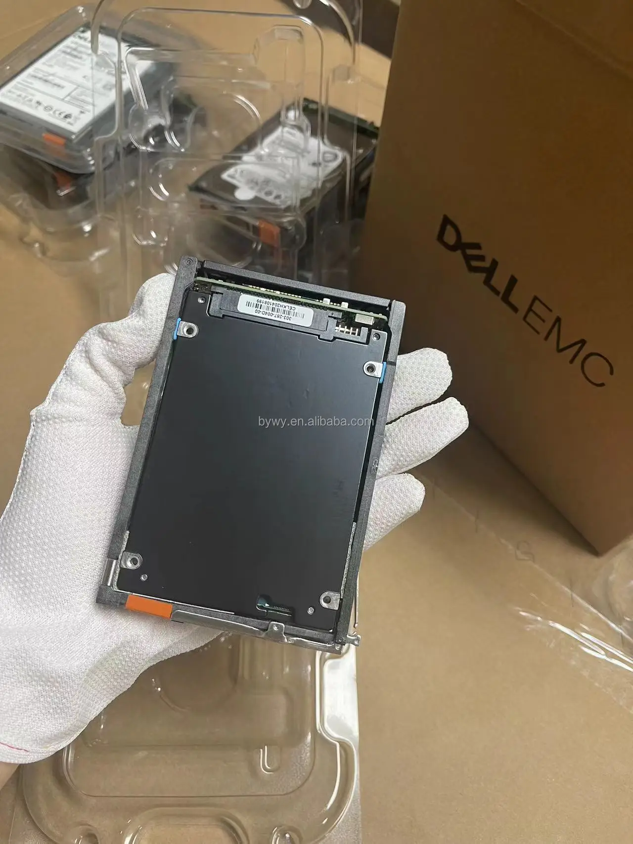 D4-2SFXL-800 D4F-2SFXL-800 800 ГБ 12 SAS SSD 005053682 Unity380/F Unity480/F Unity680/F Unity880/F D4-D2SFXL-800 D4F-D2SFXL-800