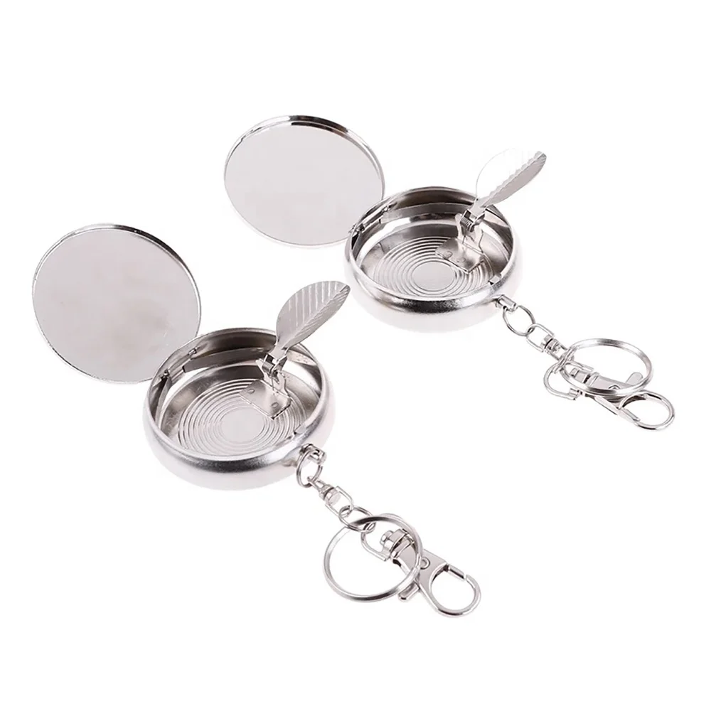 Круглая металлическая сигаретная пепельница