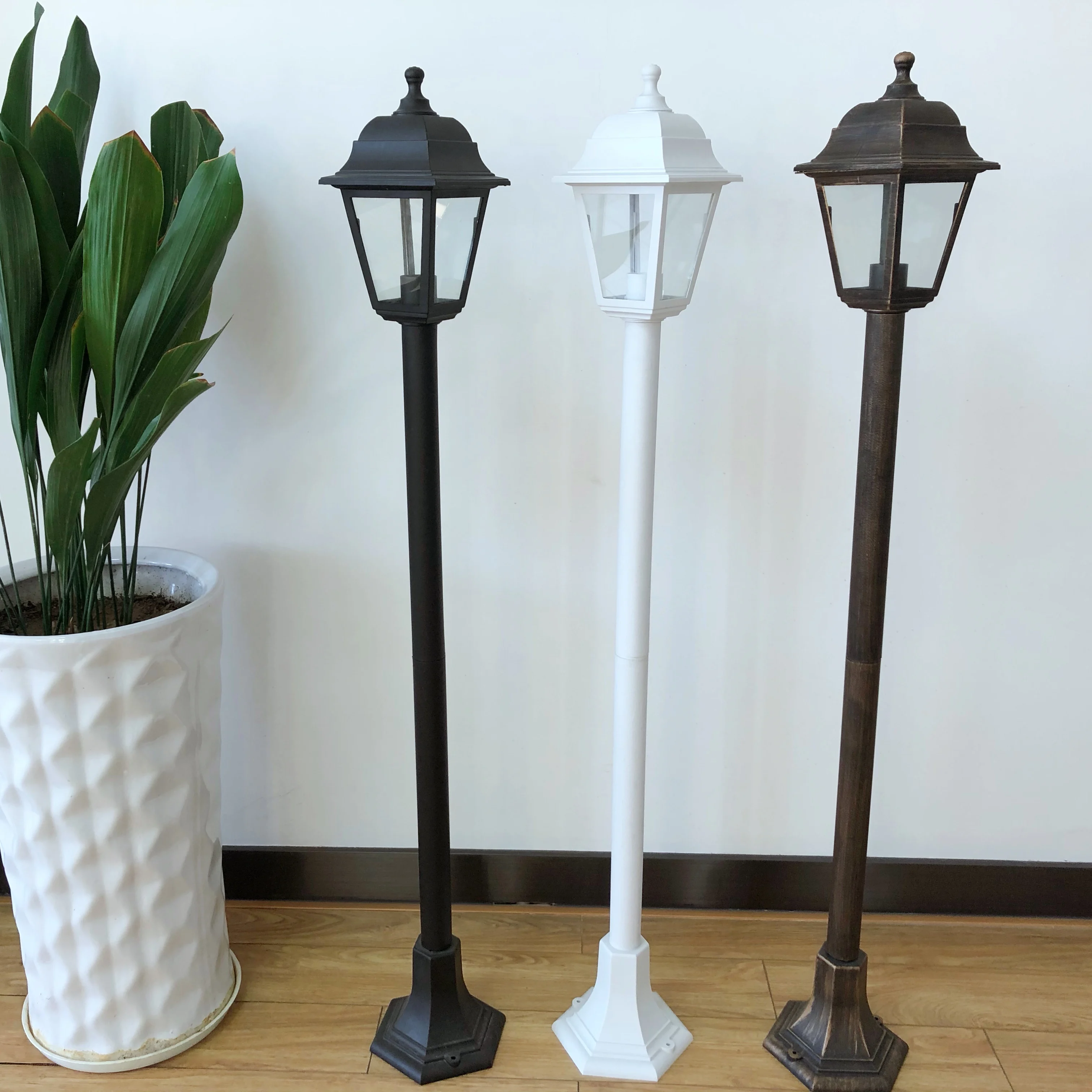 P4101 4pcs Glasses  Energy Saving Induction Lamps BULB Outdoor Classic Garden Light Ip44 Street Lamp Street Pole Light Lawn Lamp