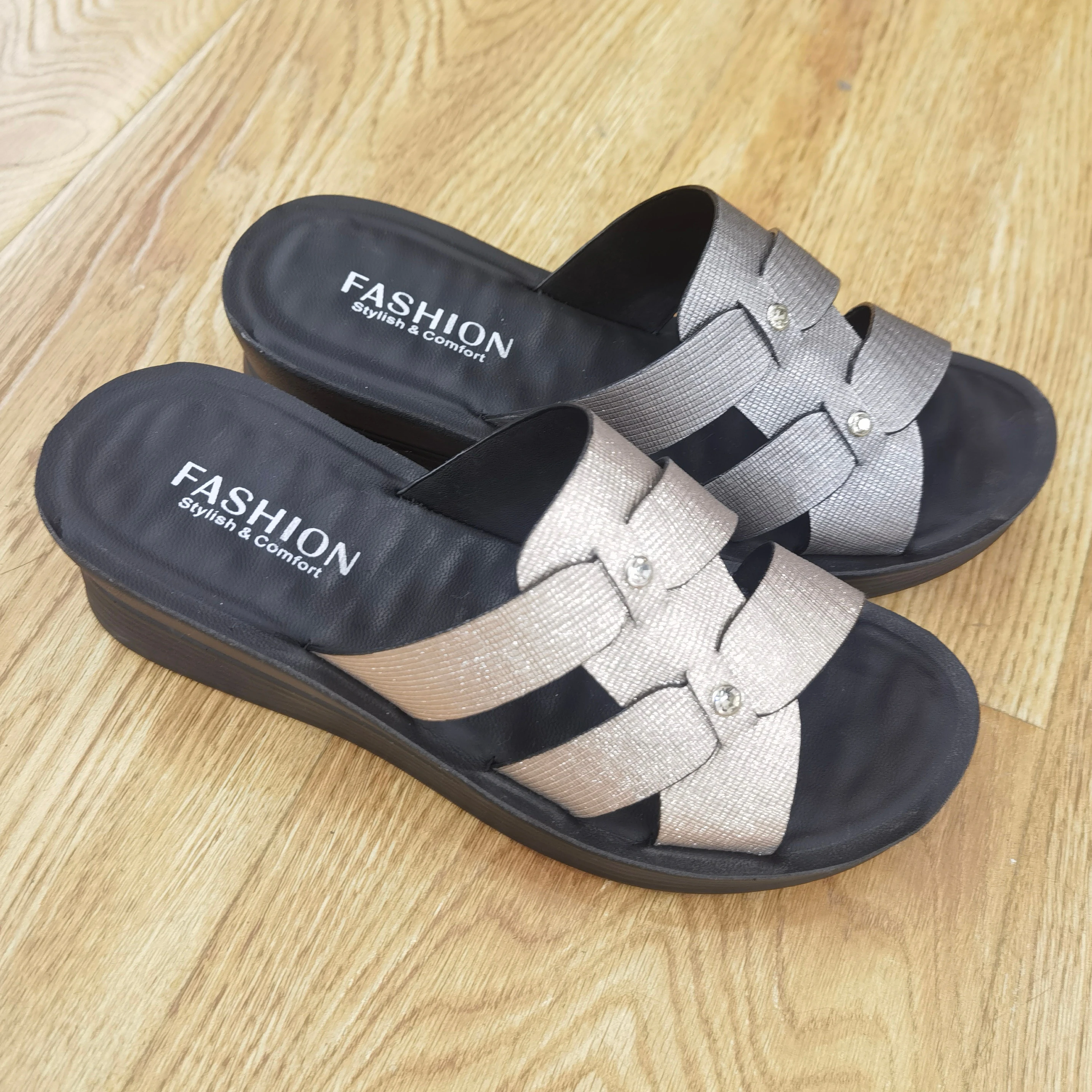 Comfortable Slip On Style Sandals for Women Ladies Fashion Slide Sandals