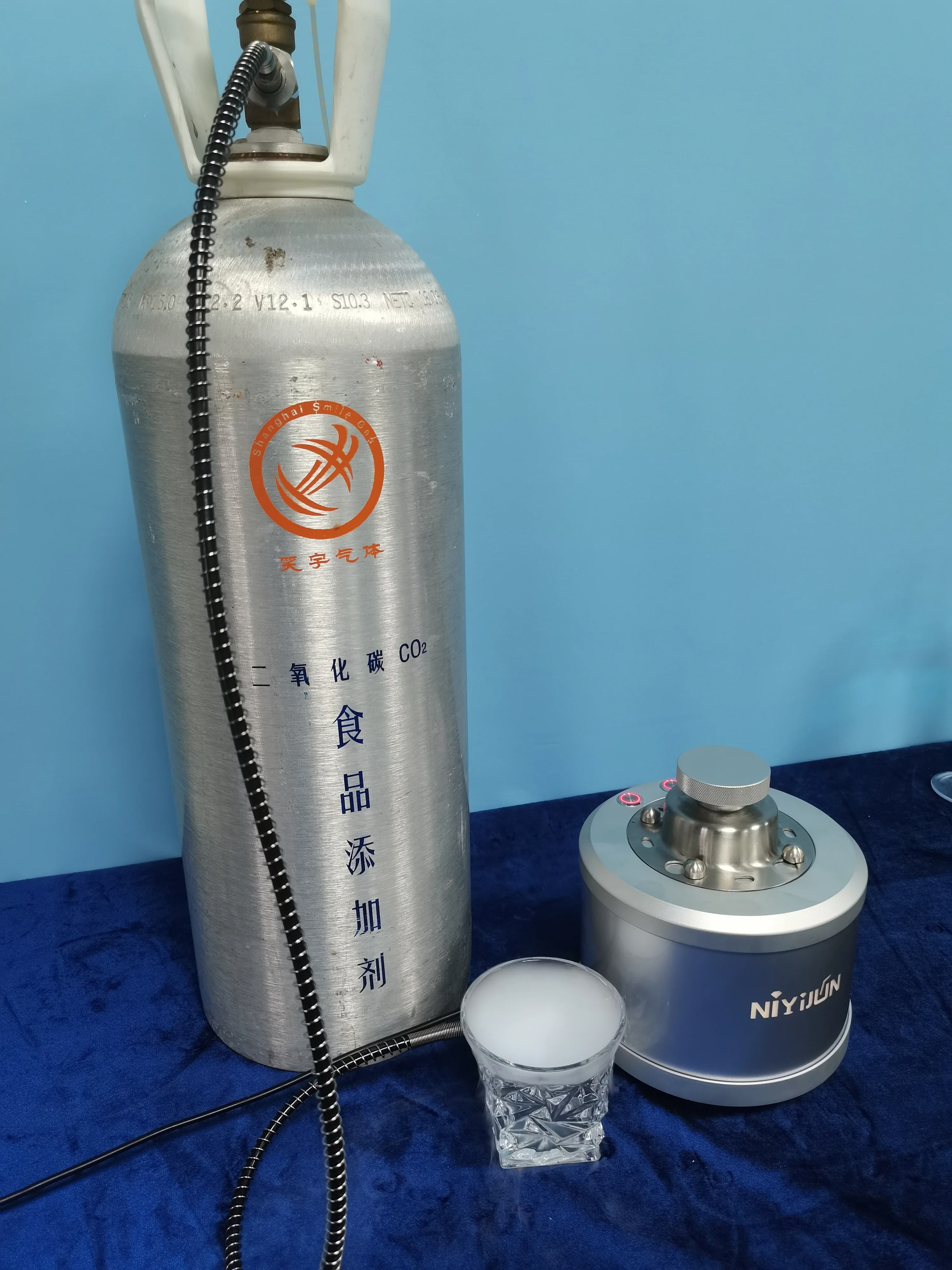 Commercial small food grade dry ice machine one key ice making factory wholesale CO2 ice maker wine coffee